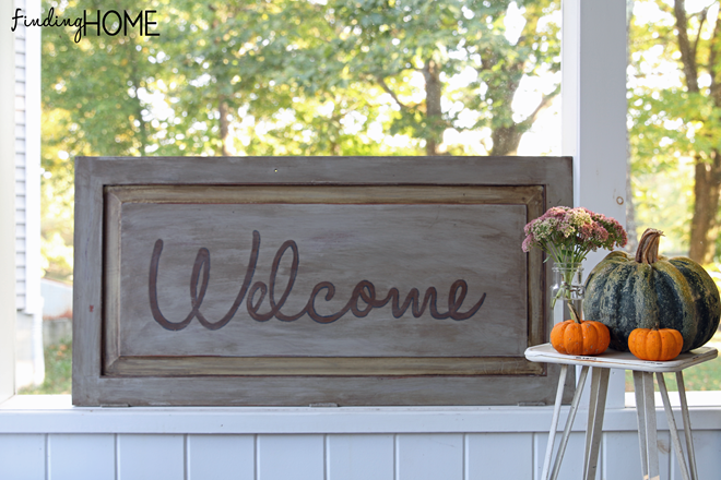 Easy DIY Outdoor Fall Sign (really, it is super easy!)