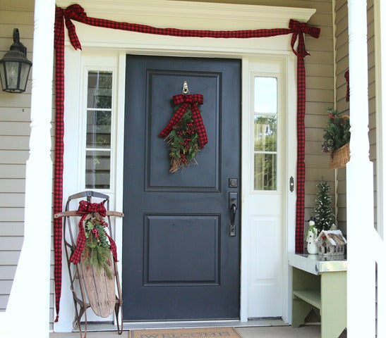 SIMPLE CHRISTMAS FRONT DOOR IDEAS