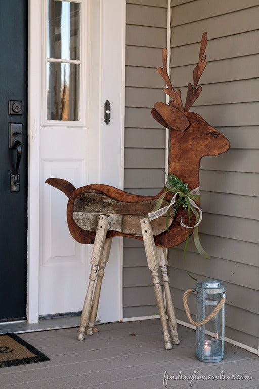 Outdoor Christmas Decorating: Reclaimed Wood Reindeer