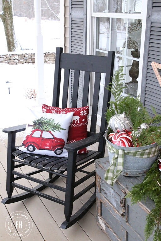 Front Porch Christmas Decorating &ndash; Blogger Stylin&rsquo; Home Tour